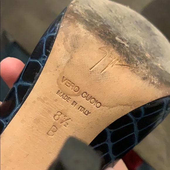 Heels - Picture 5 of 5